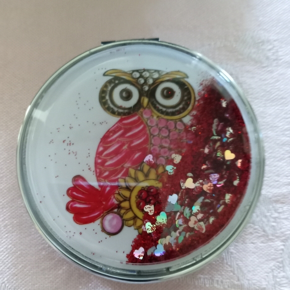 Owl w Red quicksand & Hearts  Double Sided  Mirror Compact   NEW - Picture 1 of 5
